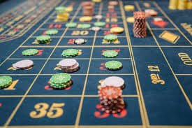 125 ph platform interface showing sports and casino game sections